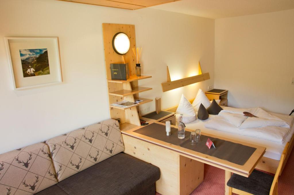 Hotel Garni Hainbacherhof Solden Room photo