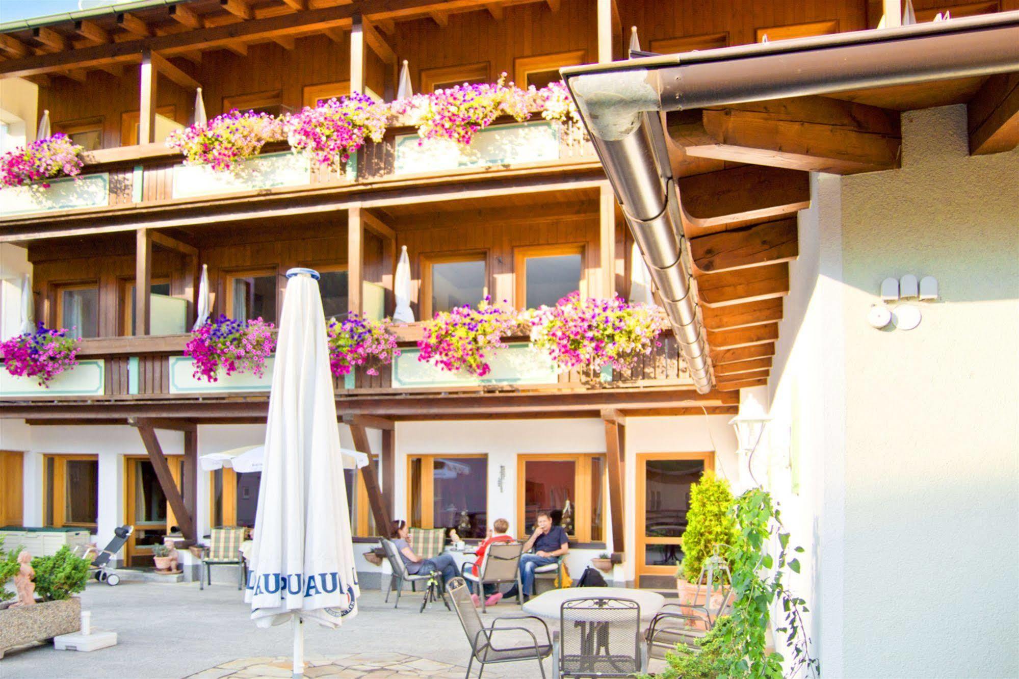 Hotel Garni Hainbacherhof Solden Exterior photo